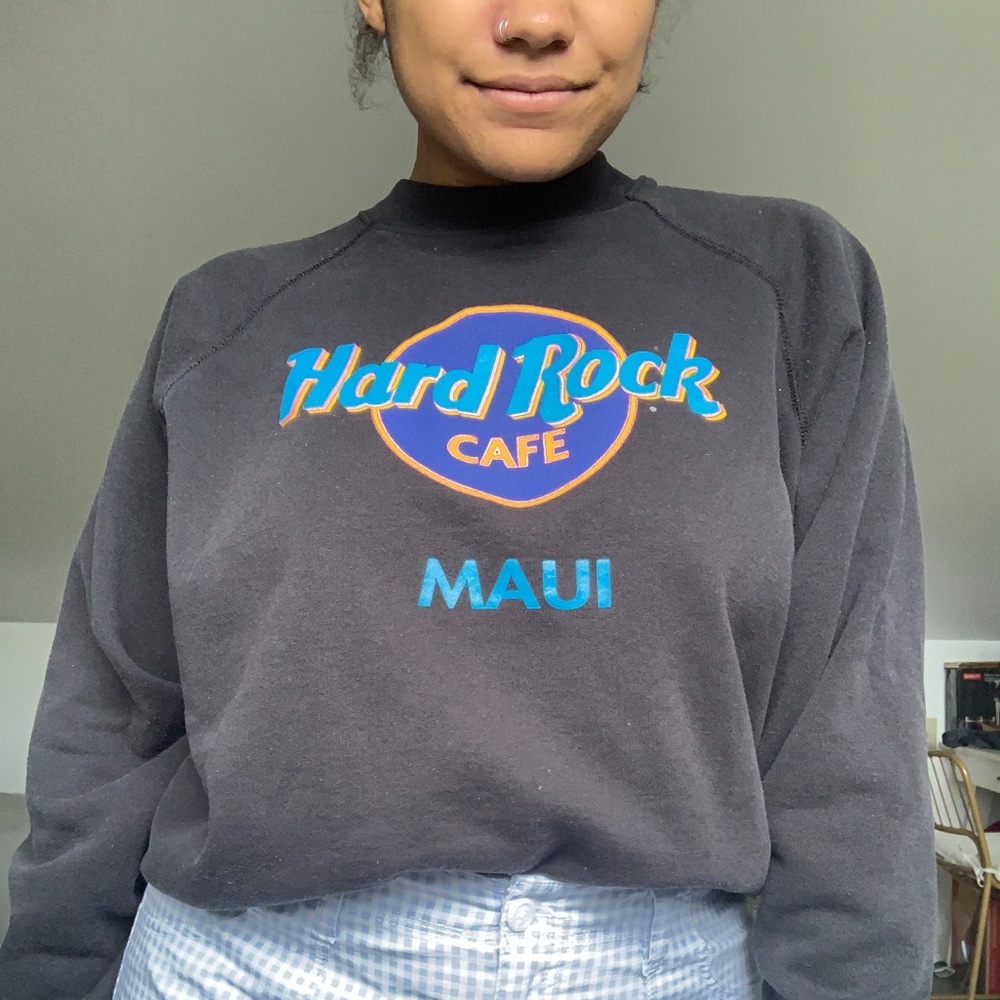 Vintage Hard Rock Cut-Off Sweatshirt 🌿